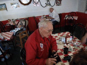 PC280471.jpg (1869621 bytes)